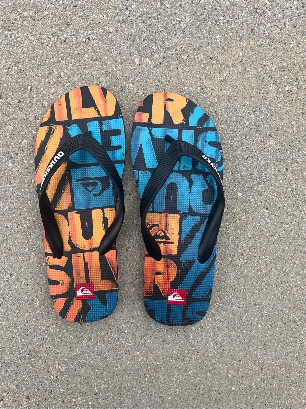 Quiksilver Men’s Orange, Blue & Black Graphic Flip Flops